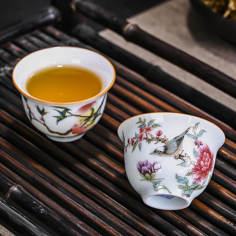 1 Pc Palace Ceramic Teacup Hand Painted Flowers Tea Bowl Handmade Tea Cup Tie Guanyin Pu'er Home white Porcelain Tea Set 60ml