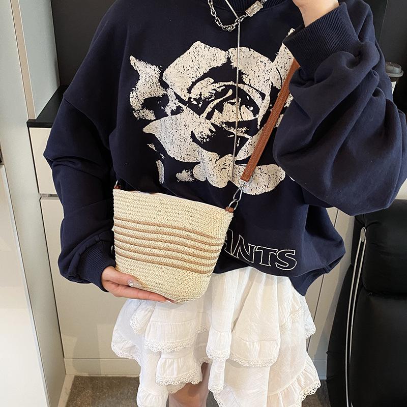 Summer Casual Large-capacity Bucket Bag Fashionable Seaside Vacation Woven Bag Vegetable Basket Bag