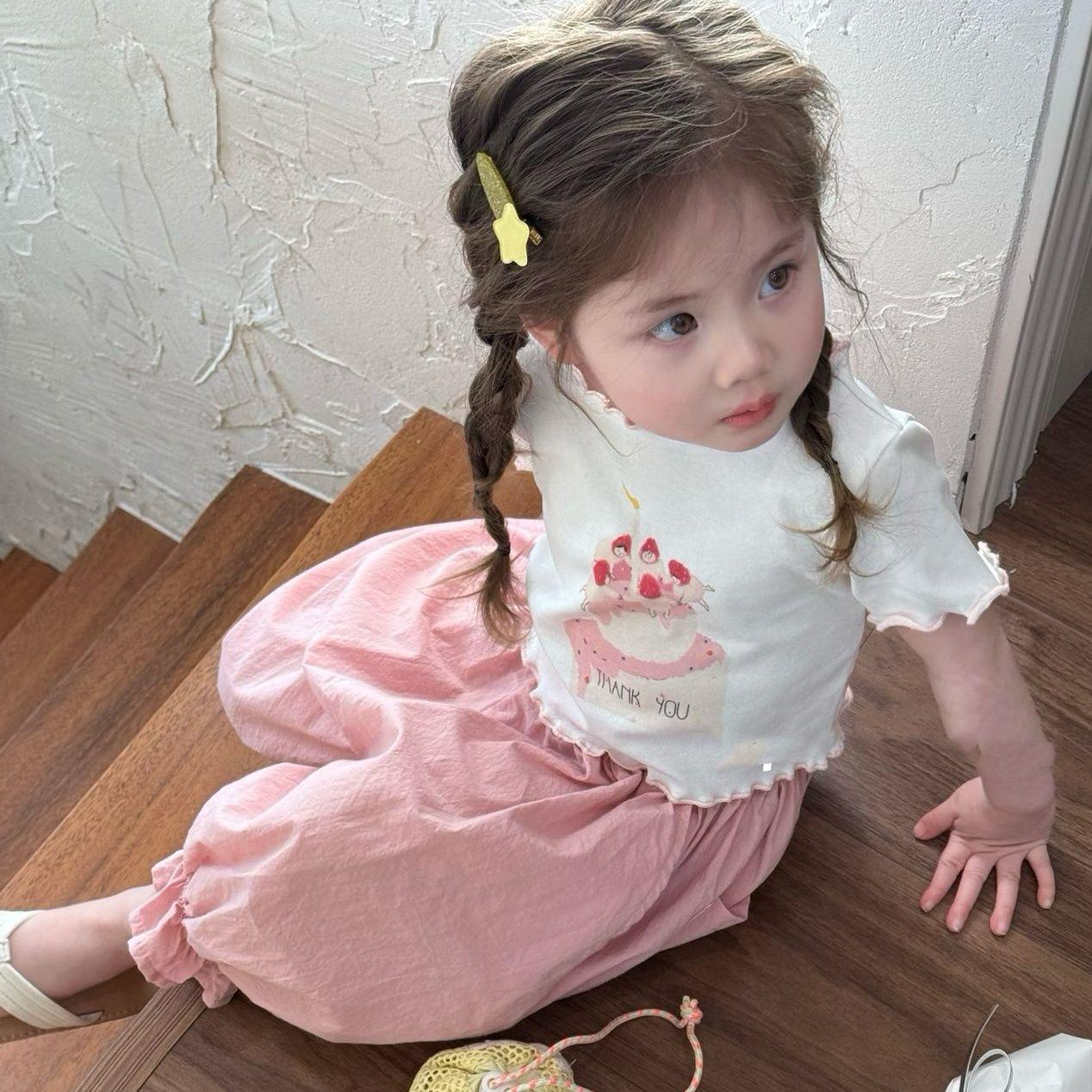 

Лето 2024 г. Розовый костюм-двойка с короткими рукавами и мультяшным принтом для девочек 120 cm