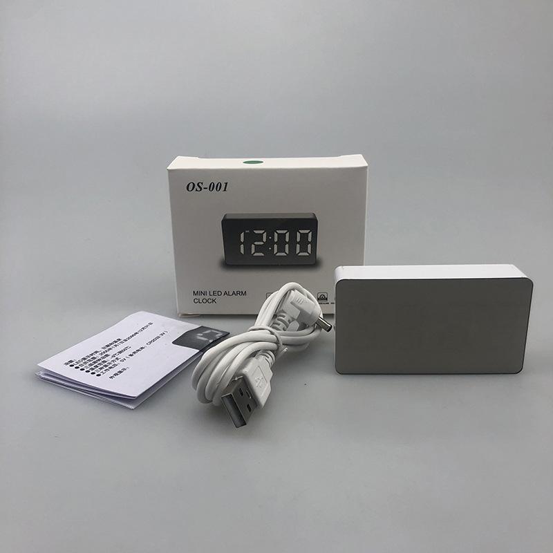 Mini Simple Electronic Clock Convenient Clock Car Clock with Temperature Alarm Clock Mirror Clock