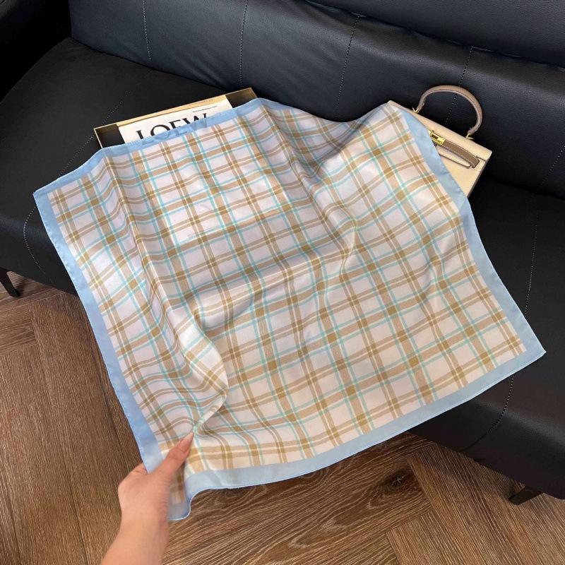 New 71 * 71cm Korean version small square scarf women's silk scarf spring and summer thin sunscreen scarf neck protection tied bag headband scarf