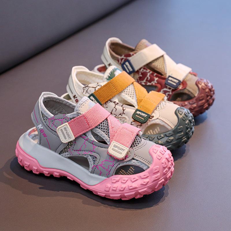 Kids Sports Sandals Hollowed-out Children Sneakers Toes Capped Soft Sole 2025 Summer New Children Running Shoes Mesh Breathable
