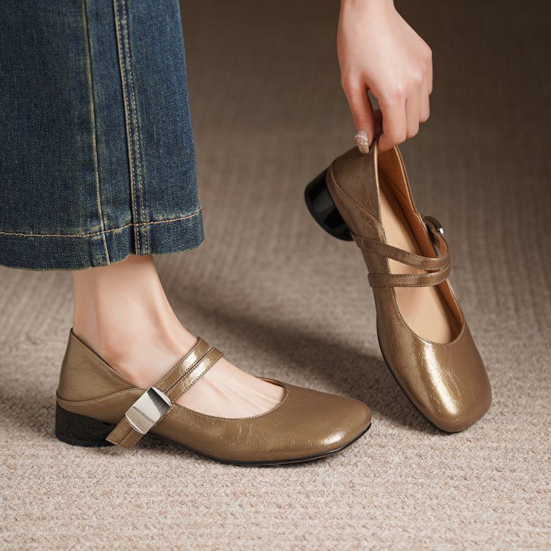 

French gentle wind low heel single shoes women s 2025 spring and autumn new light mouth small leather shoes foreign style word with Mary Jane shoes 40