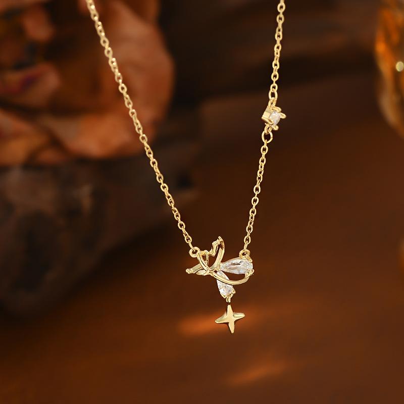 Zirconia Temperament Necklace Women's Vintage Pendant Design Girls' Gift Fashion Versatile Collarbone Chain Jewelry