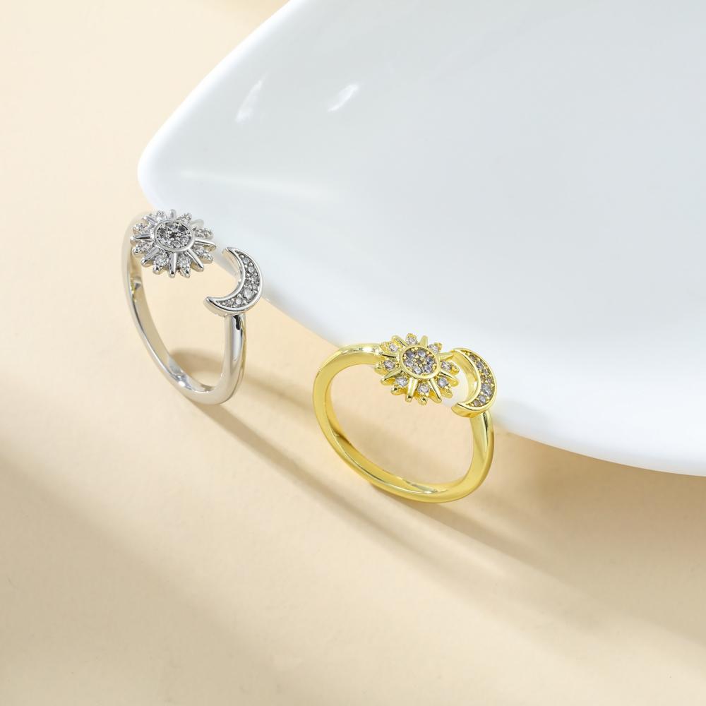 Fashion Shiny Zircon Rings for Unisex Sun Moon Adjustable Open Couple Rings Luxury Exquisite Elegant Wedding Party Jewelry Gifts