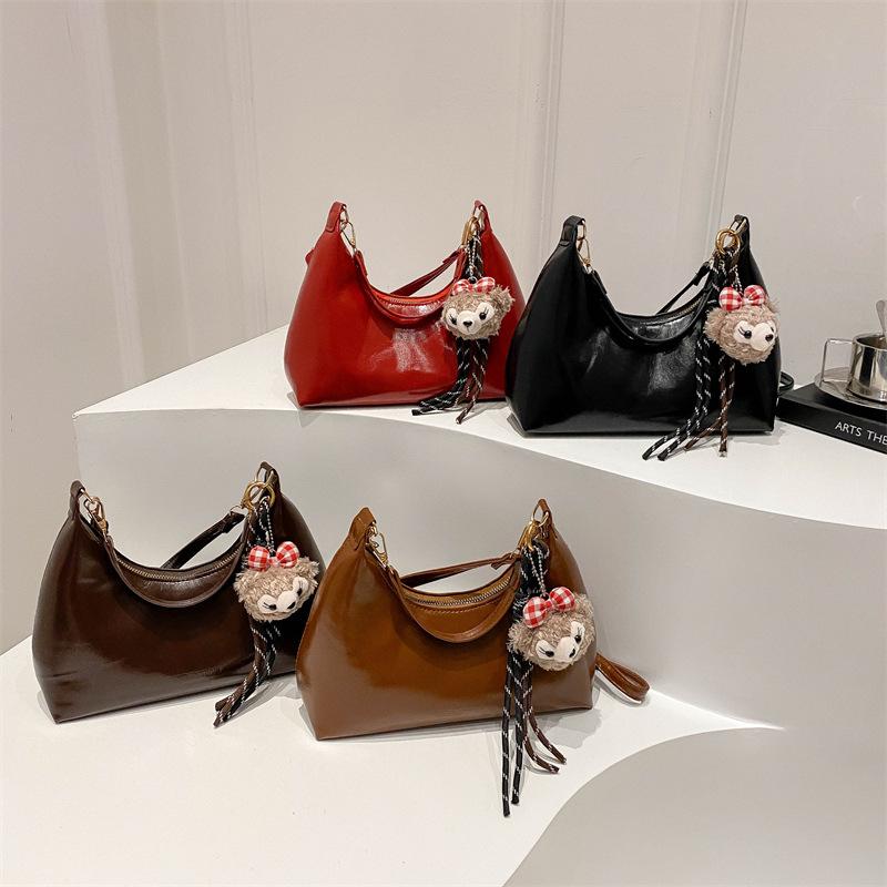 Textured Oil Wax Leather Solid Color 2025 New Winter Retro Casual Large Capacity Single Shoulder Underarm Crossbody Underarm Women's Bag