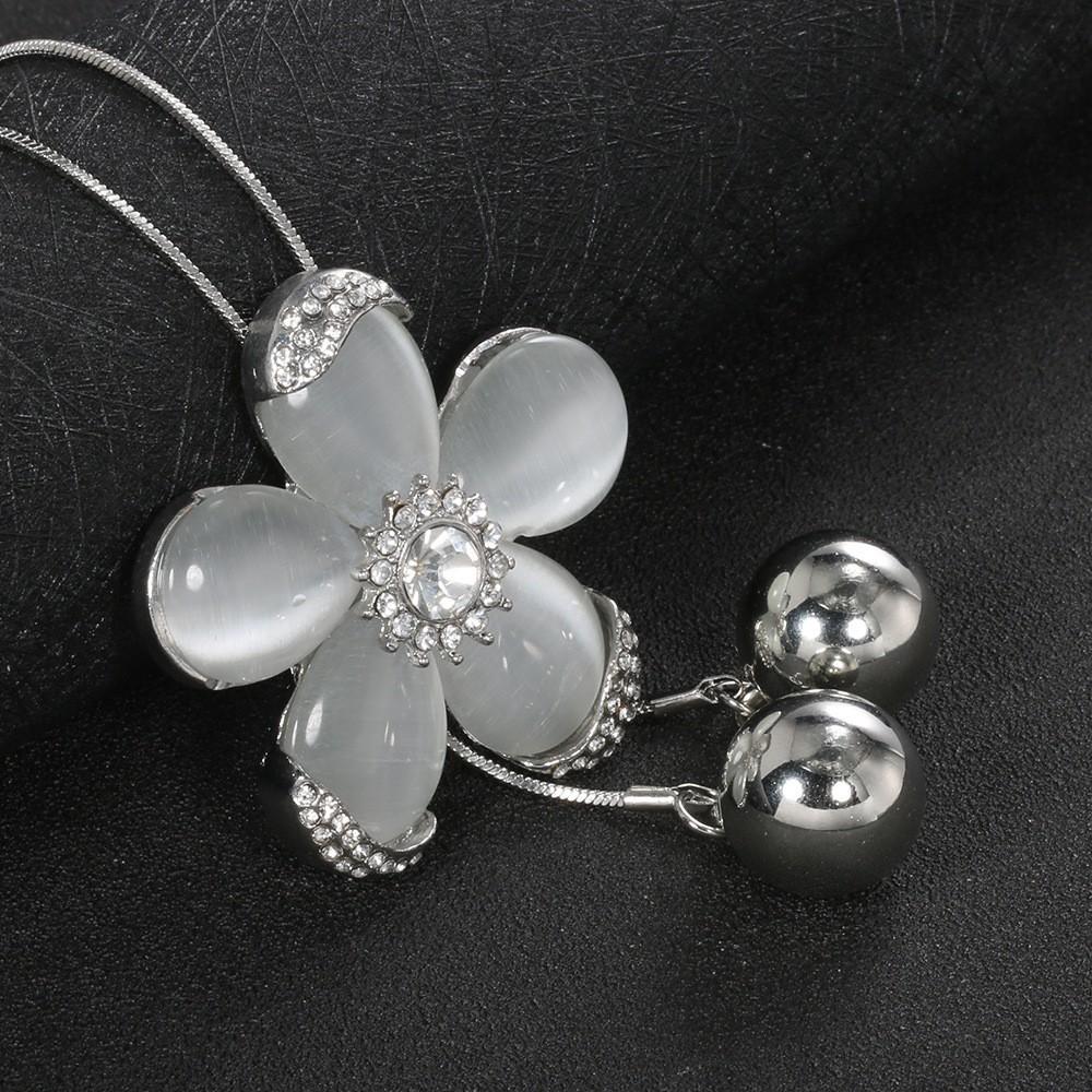 Fashion Crystal Studded Diamond Water Droplet Sweater Chain