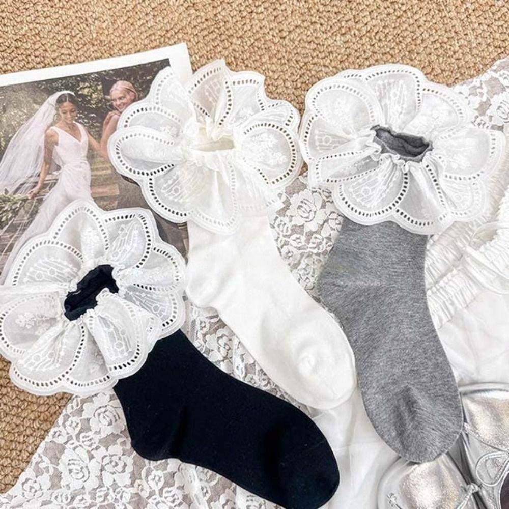 White Embroidered JK Cotton Socks Ballet Style Women Hosiery Elastic Ruffle Socks  Women