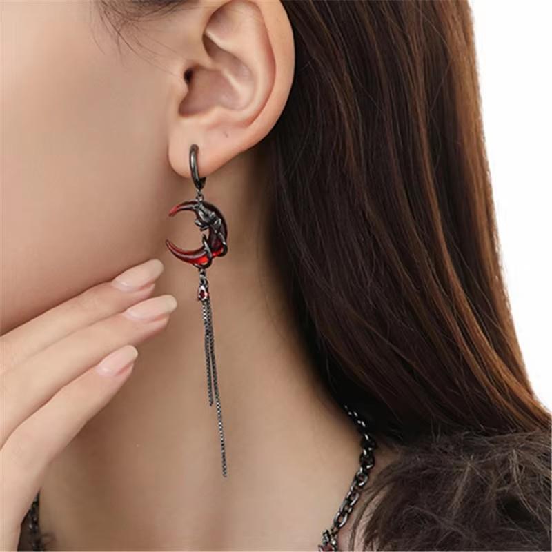 Red Crescent Asymmetrical Tassel Earrings, Niche Personality Neutral High-end Sweet and Cool Jewelry