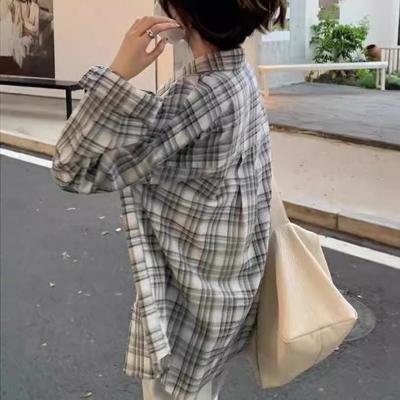 Women's Retro Plaid Long-Sleeved Japanese Sunscreen Shirt for Spring and Autumn