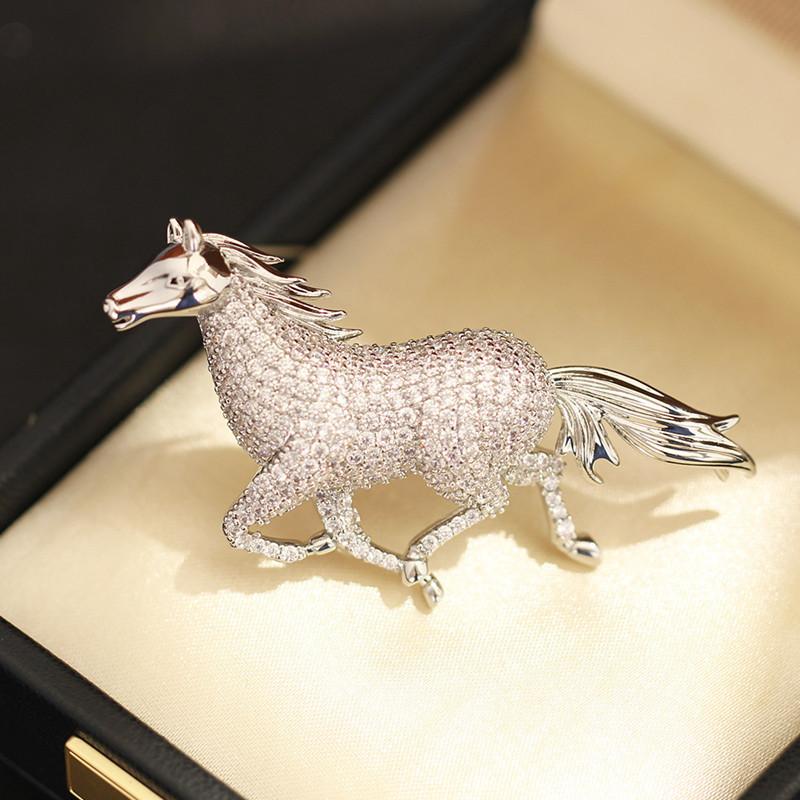 Chinese national style animal zodiac horse brooch light luxury micro-inlaid zircon three-dimensional horse pin men and women the same style