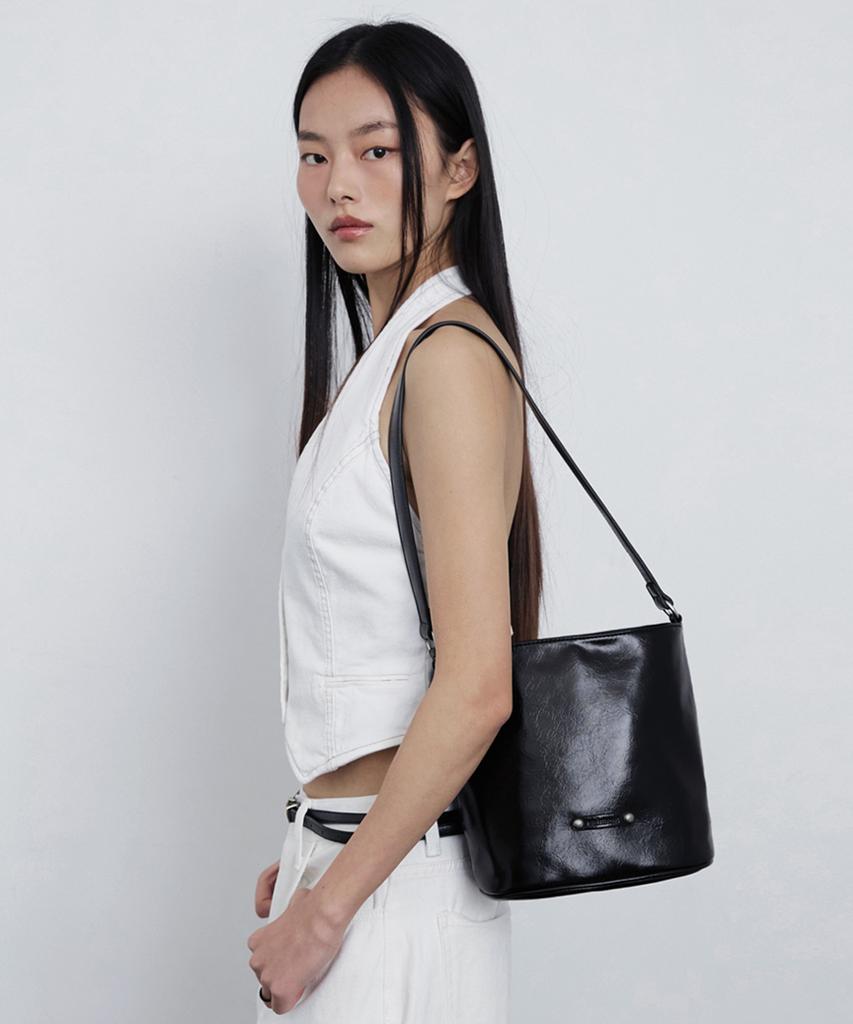 Raiment Stud Band Basket Bag_Black