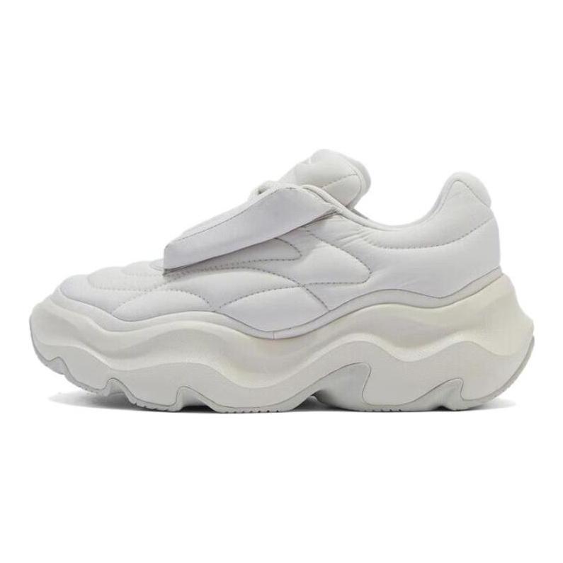 Li Ning Slip Resistant Low top Casual Shoes Women's Gray White AZGT072-2