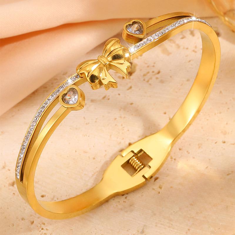 Fashionable Ladies Bow Love Jewelry Open Bracelet