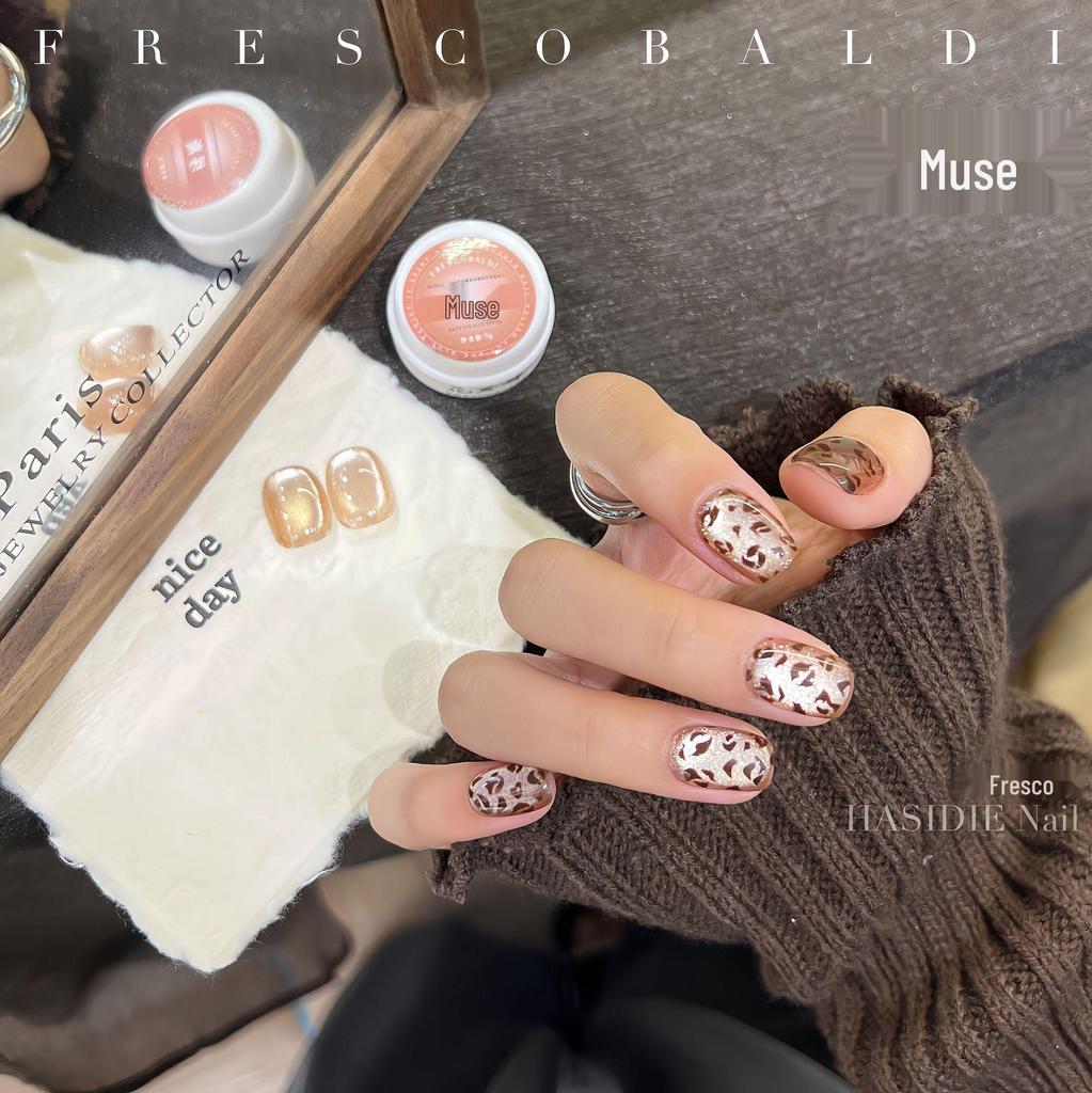 Xiaoying Magnetic Cat Eye Gel: 5g Superfine Nail Polish Light Therapy - Versatile Colors.
