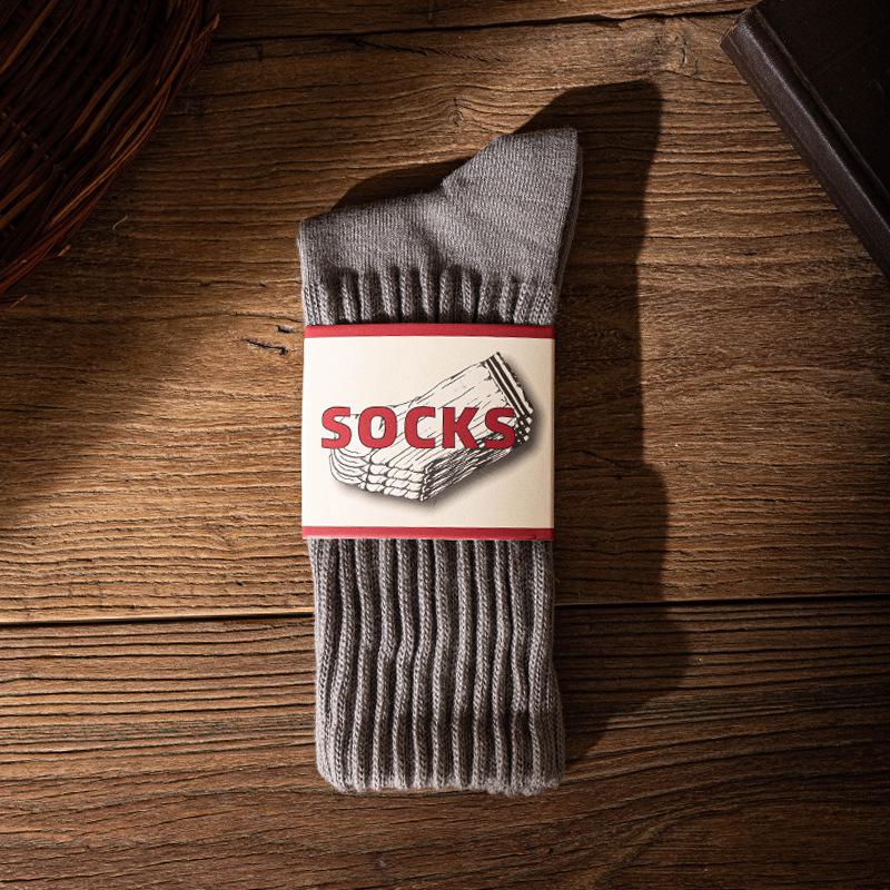 Classic American Retro Mid-Calf Scrunch Socks for Men & Women - Chunky Knit Amekaji Style, Perfect with Birkenstocks or Sporty Over-the-Knee Look.