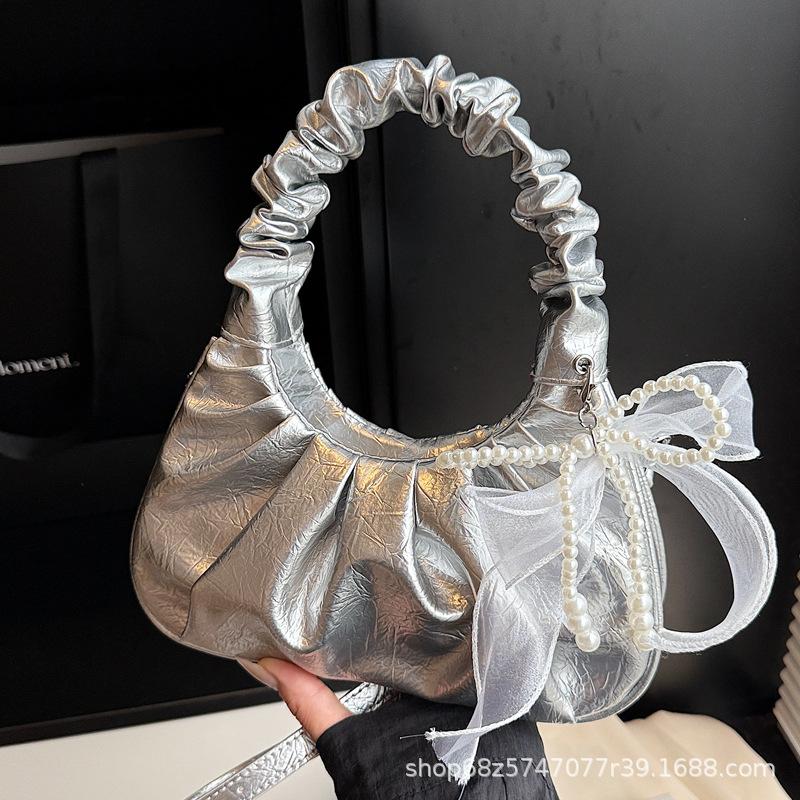 2025 New Pleated Light Luxury Niche Handbag Girl Department Small Fresh Versatile Shoulder Messenger Bag Cloud Bag Woman
