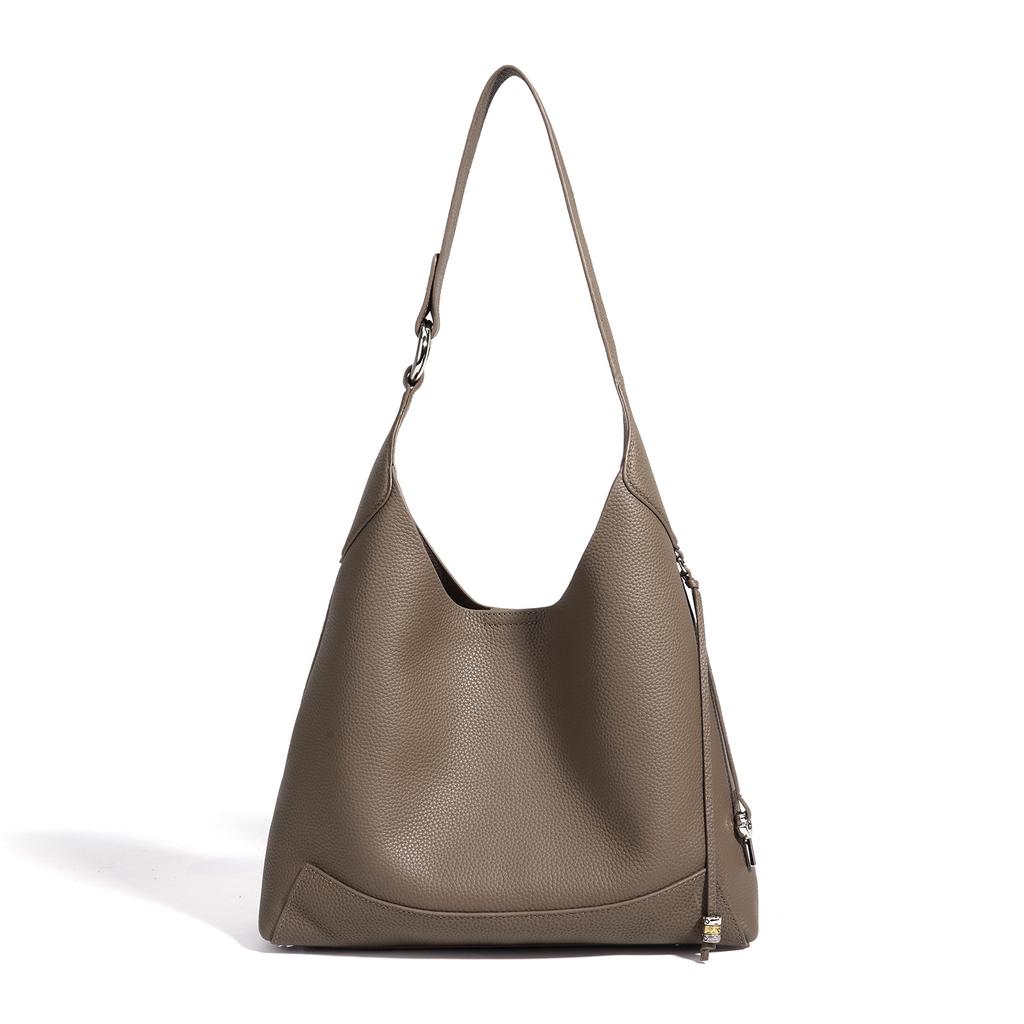 Exquisite new high-end commuter shoulder bag, simple bucket bag, casual large-capacity crossbody bag