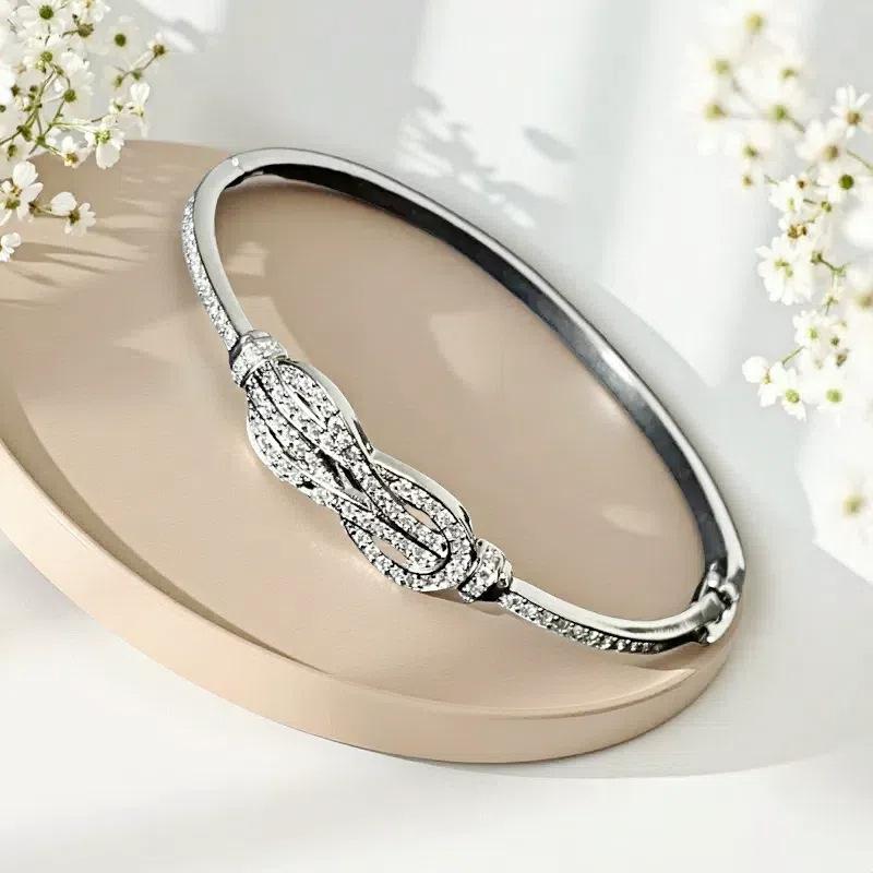 2026 Knot Bracelet Women's Premium Light Luxury Diamond Plated 18K Gold Kink Bracelet Jewelry Hand Jewelry