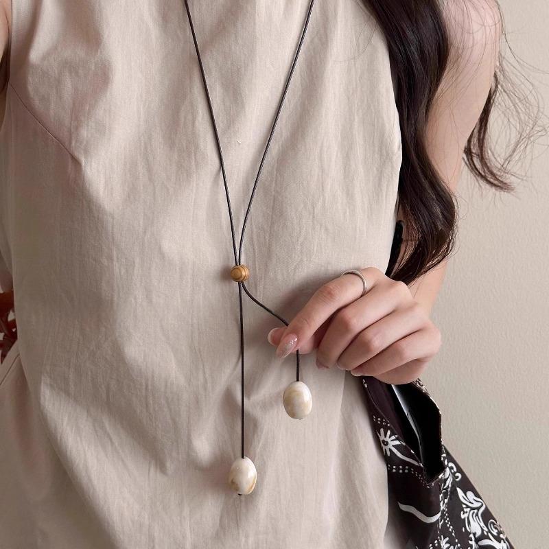 Summer Green Smudge Pendant Long Necklace Rope Women's Retro Decorative Sweater Chain Niche Neck Necklace