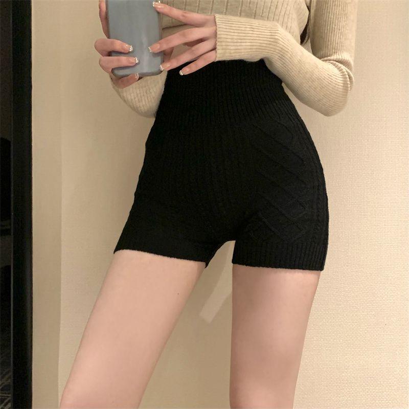 Anti Glare Knitted Leggings for Women's Spring and Autumn Styles Suitable for Wearing Outside Shorts High Waist Slimming Black Casual Home Pants