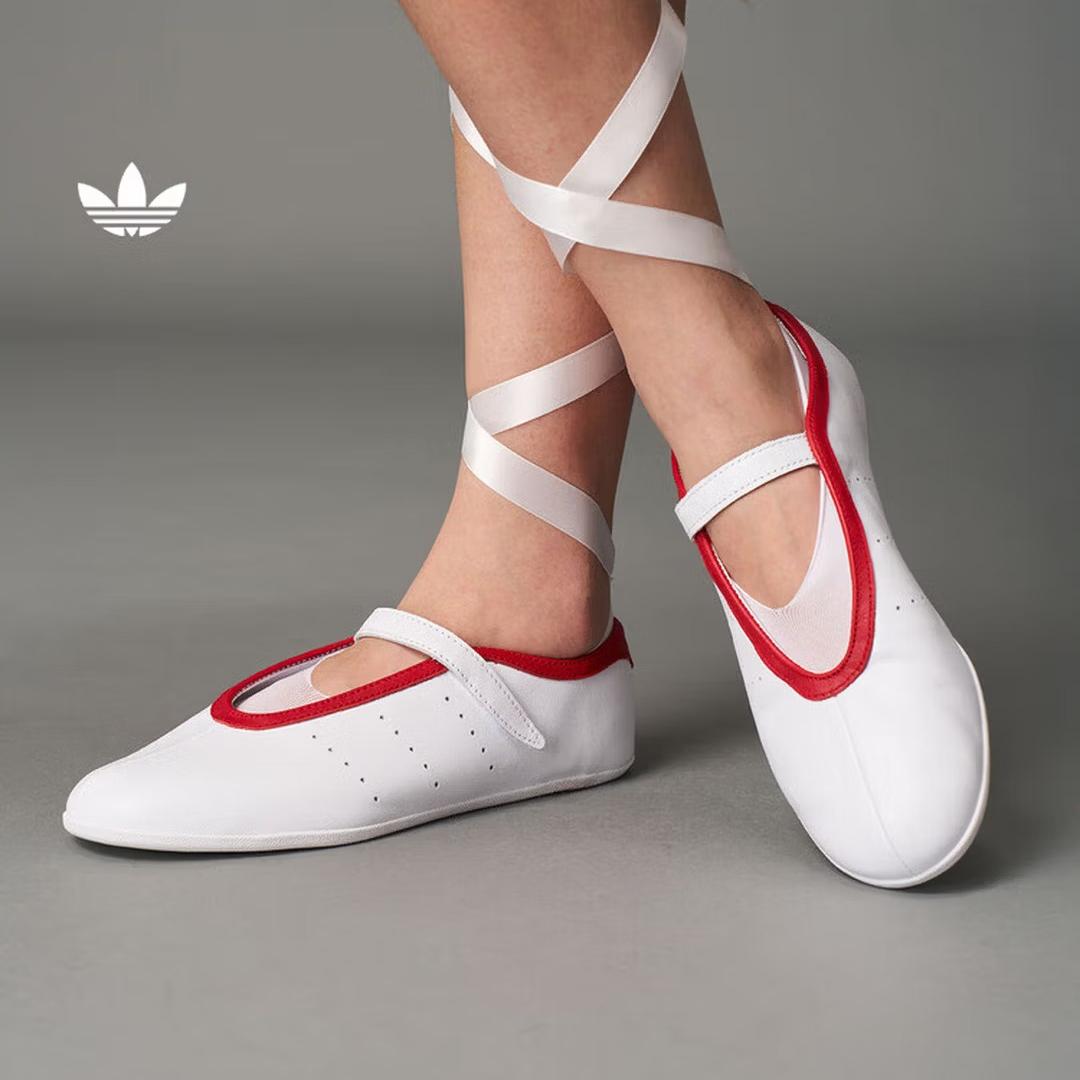 Обувь Adidas - STAN SMITH BALLET - Универсальные туфли на низком каблуке для женщин - Узор  Трилистник  Adidas J06940 35.5 белый