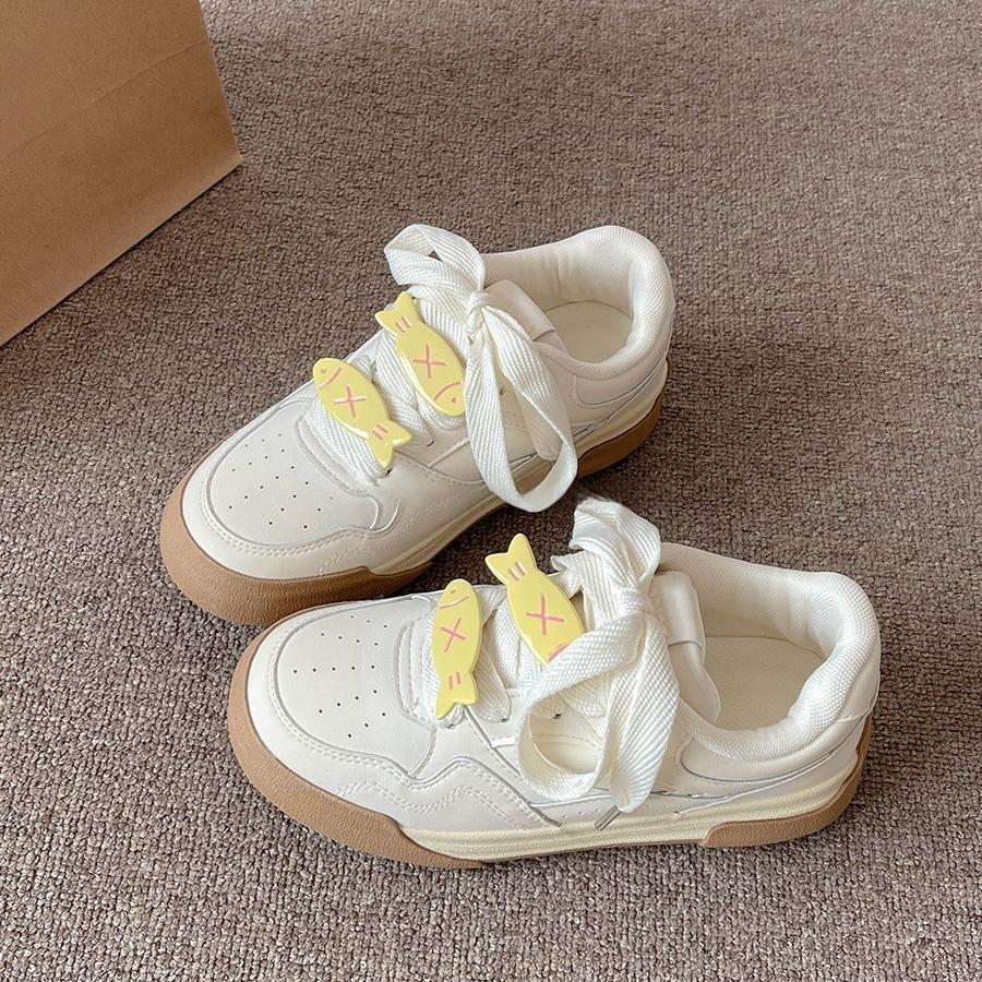 Niche design velvet cartoon board shoes women's new winter versatile platform white shoes warm casual shoes