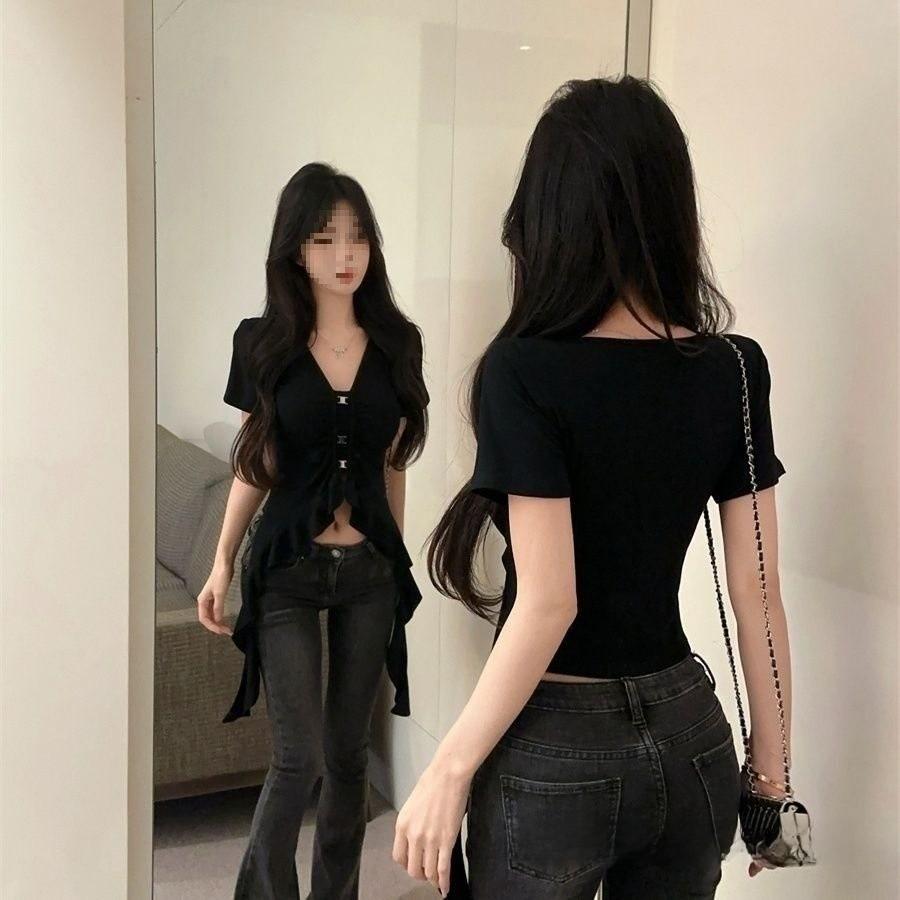 Tshirt For Women Oversized Vneck With Embroidery In Black For Spring 2025