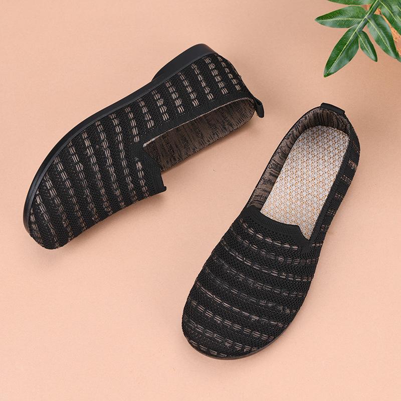 New Soft Soled Cloth Shoes for Women, Comfortable To Wear on One Foot, Lazy Shoes, Casual and Versatile Mom Shoes