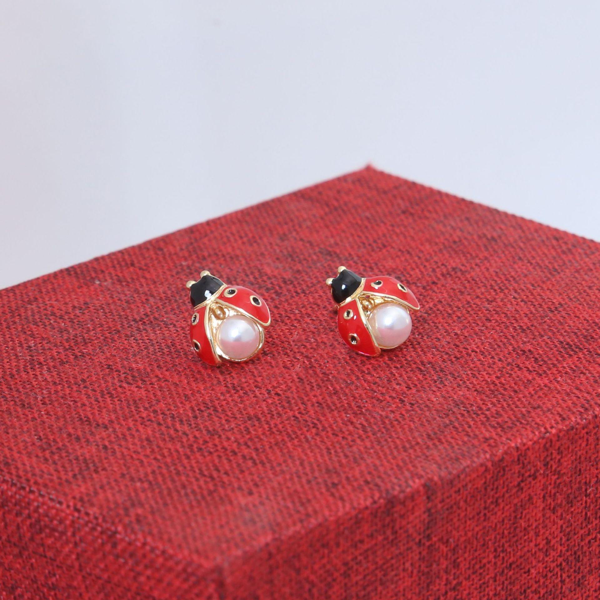 Japanese Girly Style Ladybug & Faux Pearl Stud Earrings