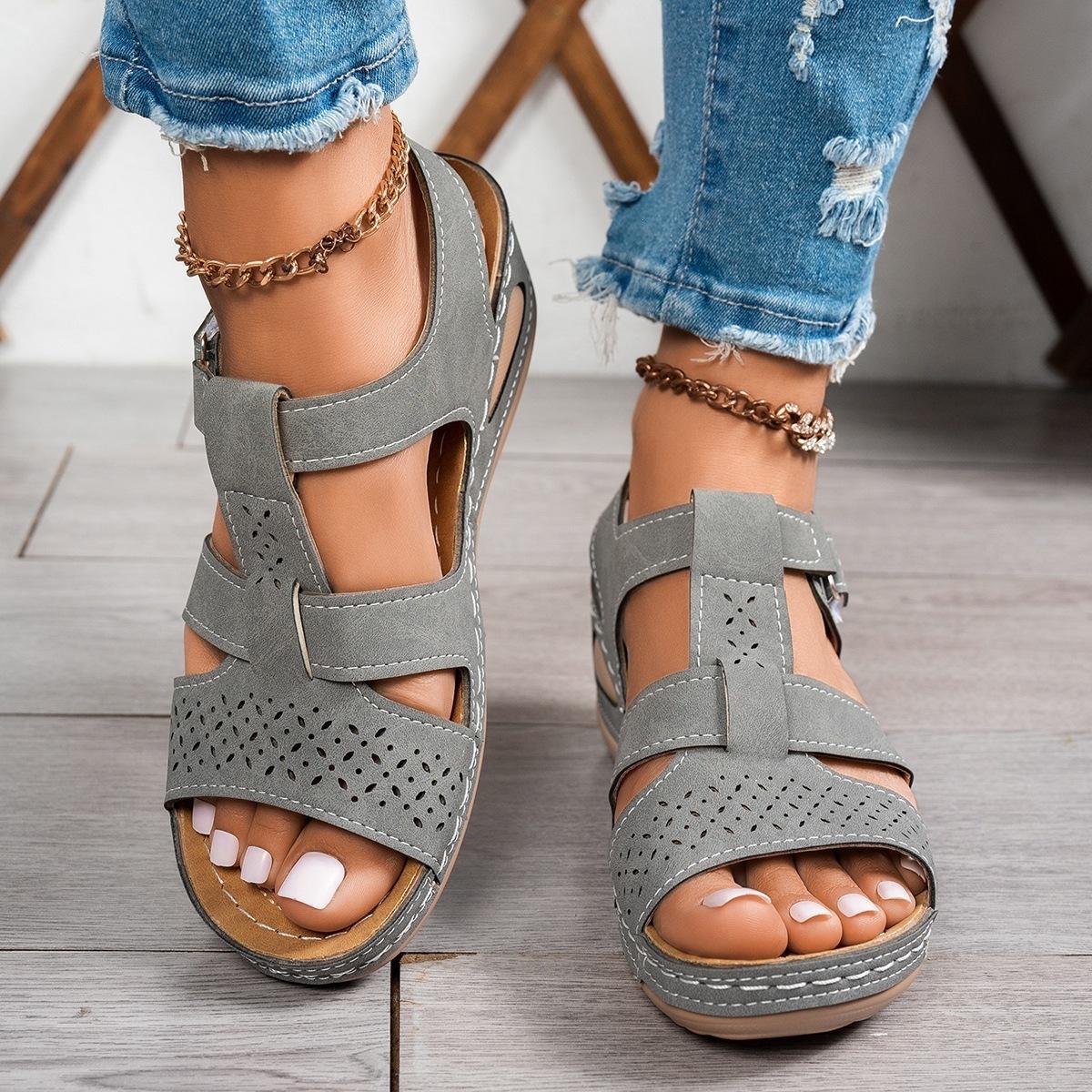 

2026 Women s Plus Size Wedge Platform Slippers Solid Color Cross Strap Thick Sole Beach Casual Sandals 43 сірий колір