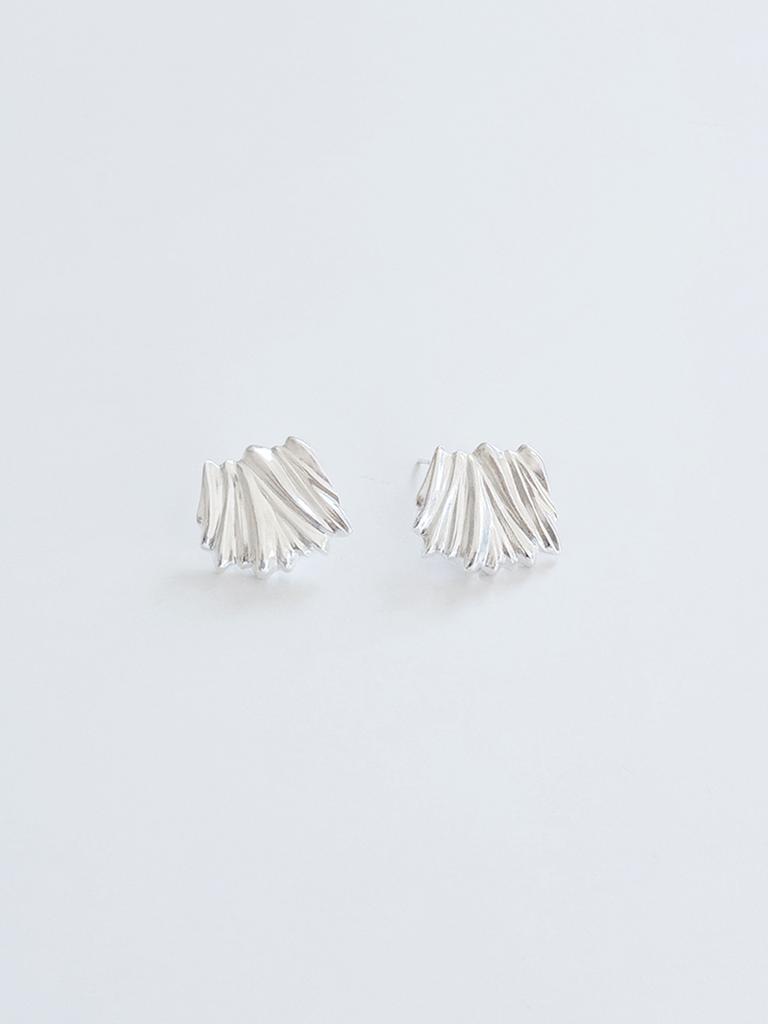 Still Instant Wave Fold Earrings