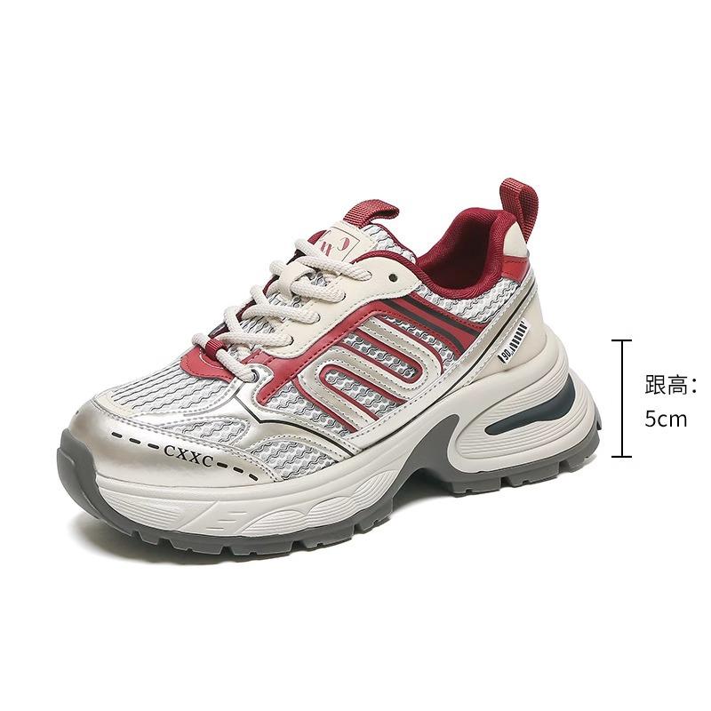 Hong Kong style shows small feet and increases height. Thick-soled dad shoes for women's spring and autumn versatile super fire 2025 new popular ca