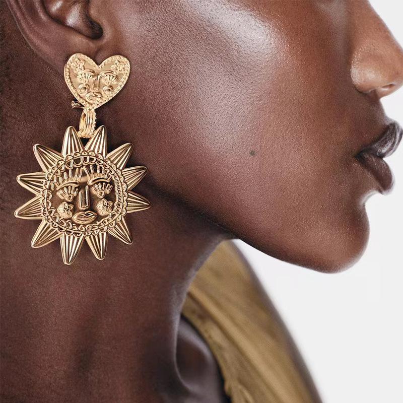Trendy European & American Floral Alloy Stud Earrings for Women