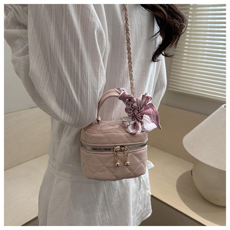 Cute Quilted Faux Leather Crossbody Bag with Bow Knot Chain Strap Small Bucket Purse for Women
