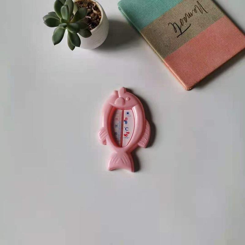 1 Stück Niedliches fischförmiges Baby-Wasserthermometer Babybad Bad Cartoon-Wasserthermometer Kinder-Innenraumthermometer