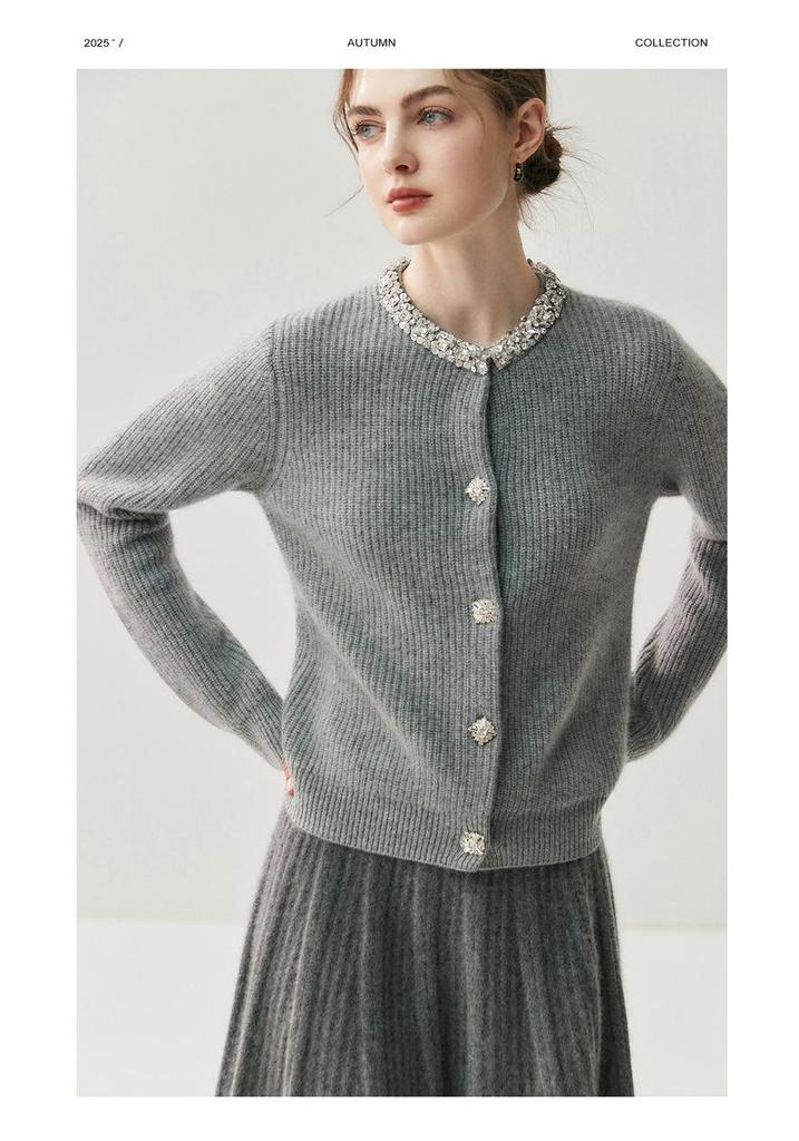 Women's Cashmere Cardigan Sweater Coat with Rhinestone-Embellished Round Neck, Light Luxury, Thickened Style, Long Sleeves.