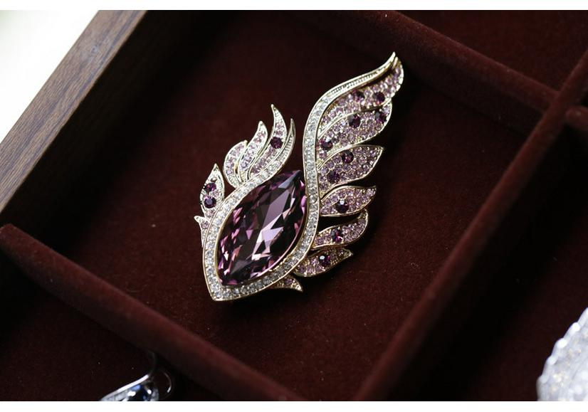 Elegant Feather Lapel Pin: High-End Niche Design Brooch Accessory