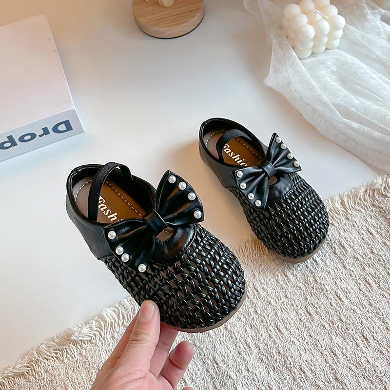 

Girls half-strap sandals2026Summer new model children s cute pearl bow hollow woven shoes for toddlers, young and older children 26-30Code one hand5Double чорний
