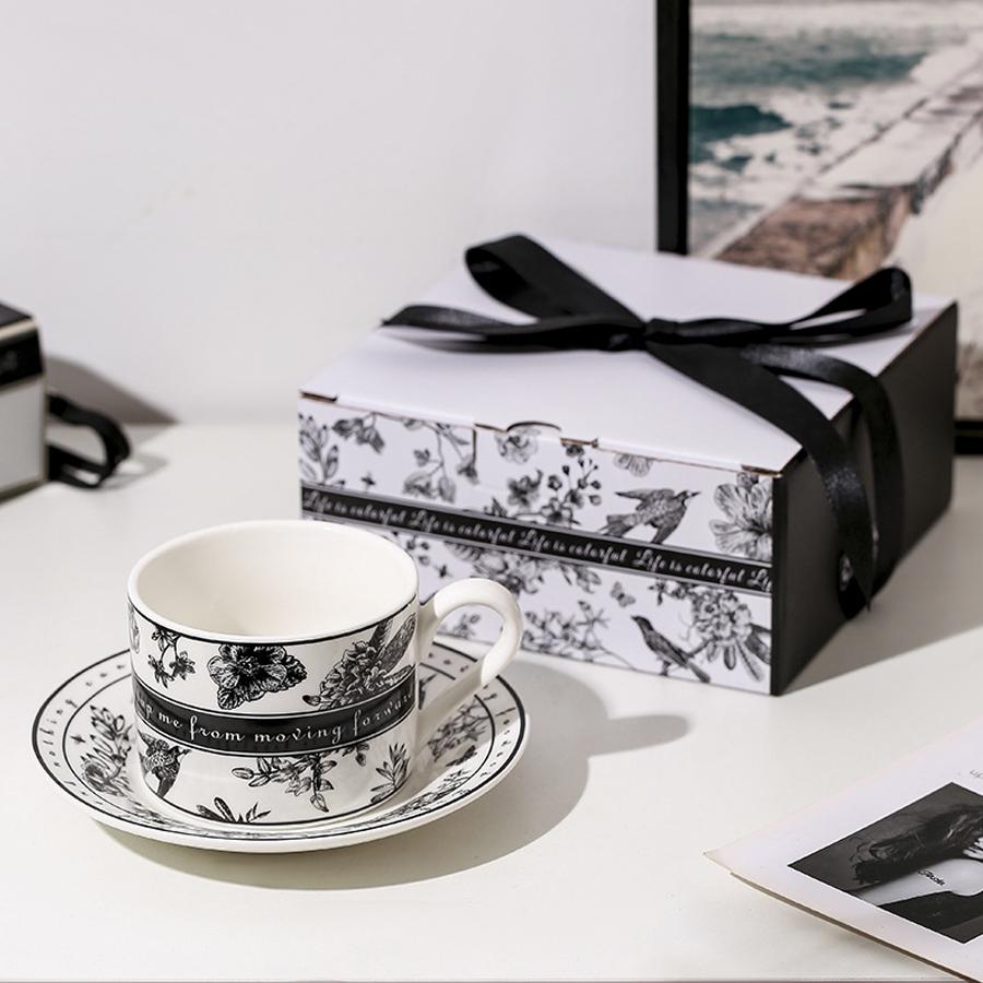 Vintage Floral Ceramic Coffee Cup and Saucer Set with Gift Box - Elegant Tea Cup for Home Use & Gift Giving