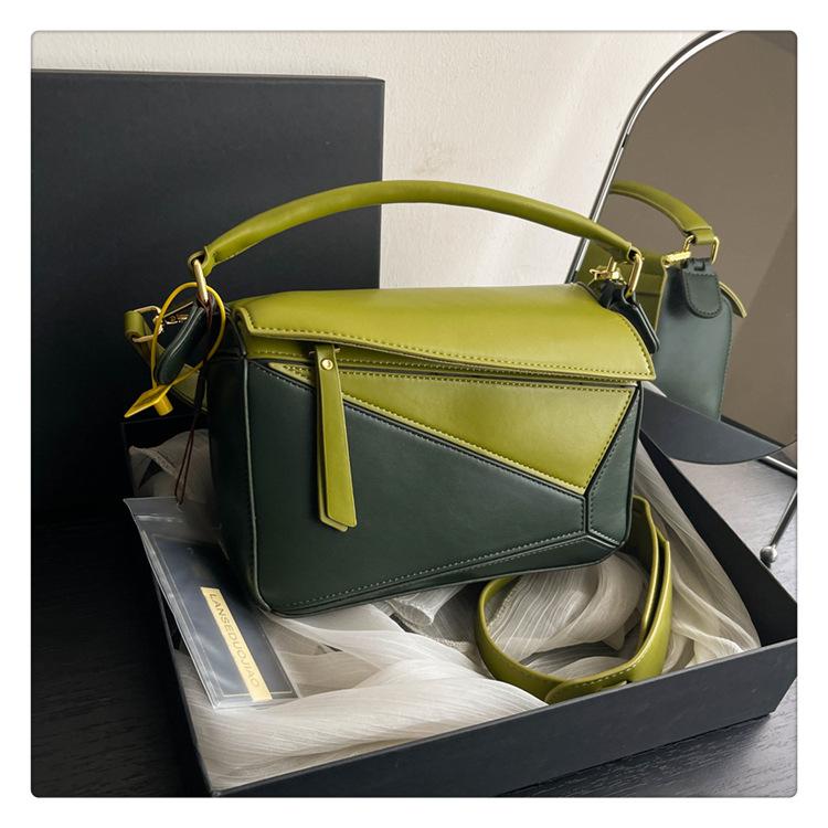 Портативная сумка через плечо с узором личи — фото 19