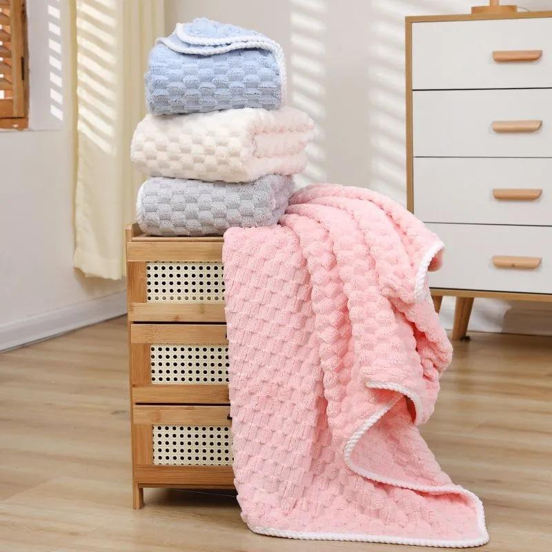 1/4-teiliges supersaugfähiges Handtuch aus ultrafeinen Fasern für Erwachsene, schnelltrocknendes Handtuch mit Struktur, weiches Badetuch aus verdicktem Korallensamt