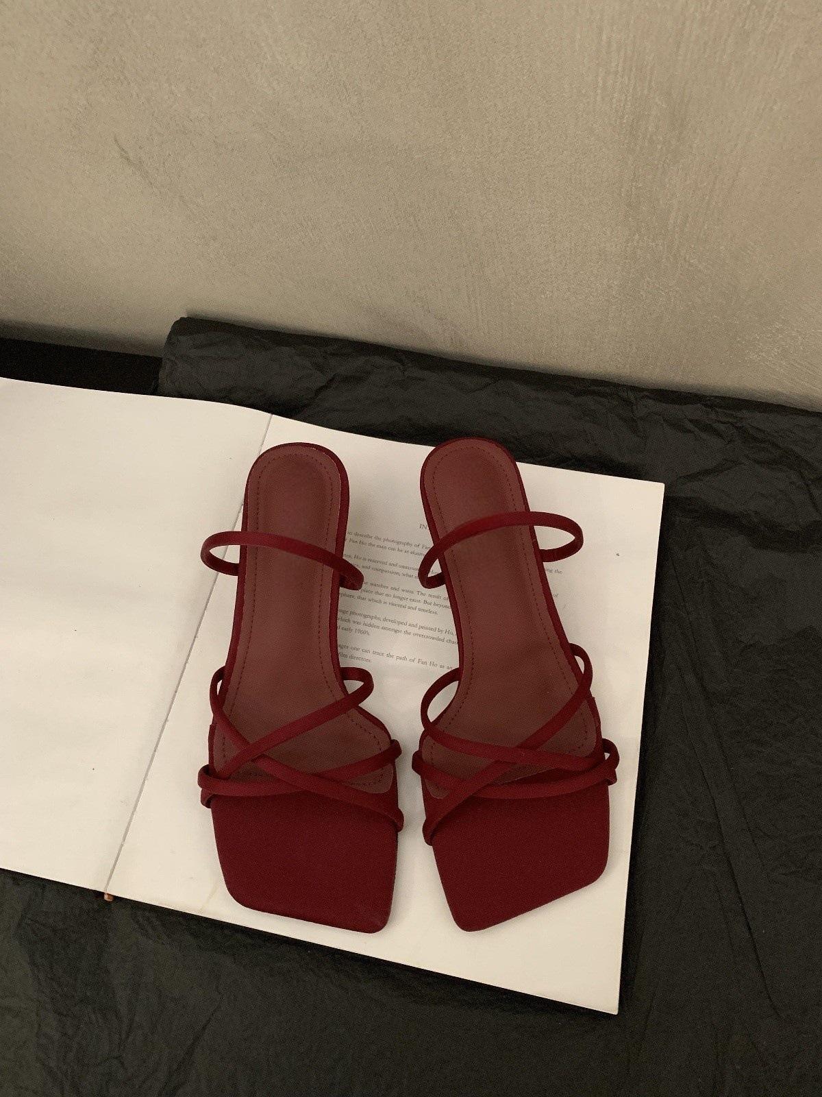 

Black high heels French small cool slippers fairy shoes wear 2025 new summer skirt Roman sandals 39