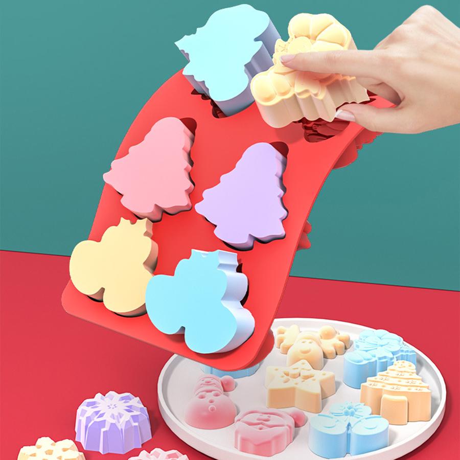 Christmas Silicone Baking Mold Chocolate Baking Mold Santa Clause Xmas Tree Mold for Pudding, Ice Cube, Handmade Soap Cake Decor