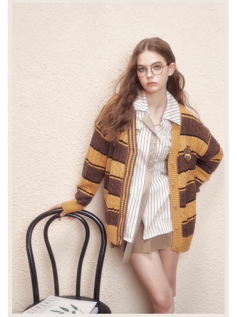 

Женский кардиган-жакет Harry Potter x JK с контрастным цветным узором и переплетением нитей — стиль колледжа, свободный крой, коллекция осень/зима One Size жёлтый