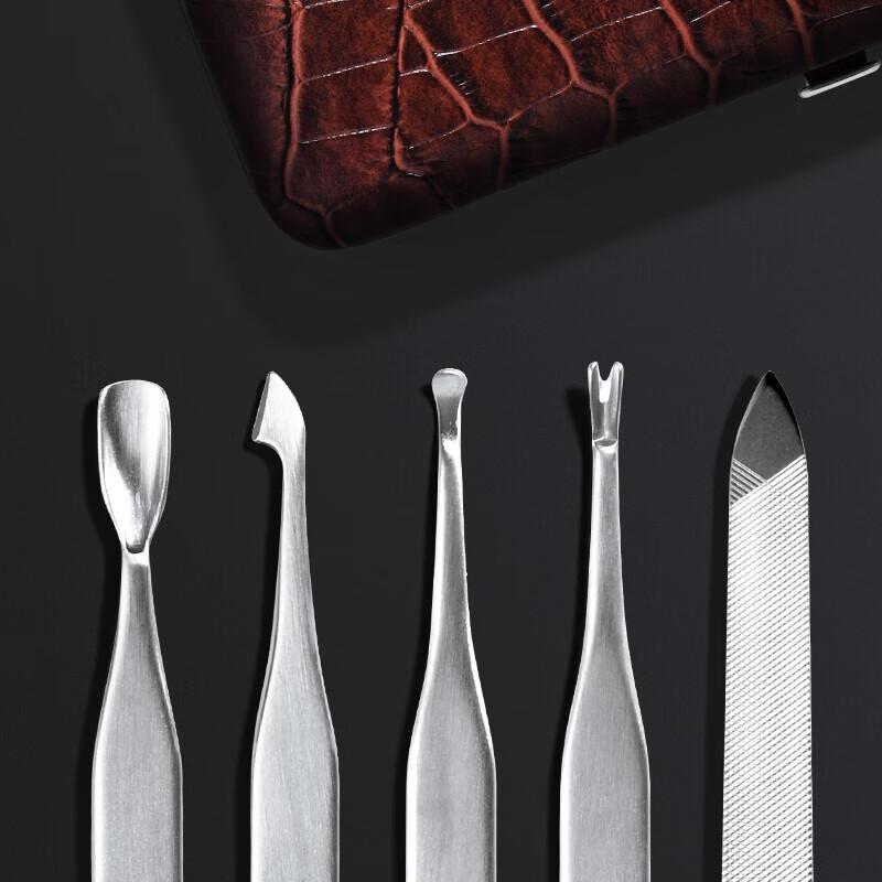 Set Manicure Improvviso in Pelle di Coccodrillo da 9 Pezzi