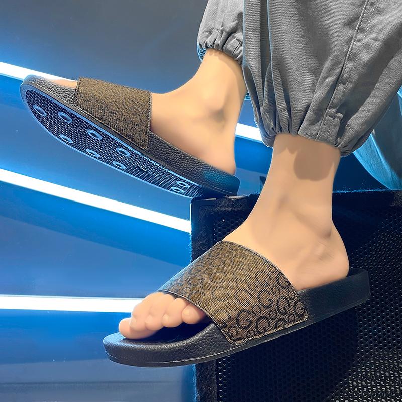Flip Flops Bathroom Footwear Man Style Cushioned Cozy Summer Beach Slippers Outdoor Sandals Clog Indoor Slipper Slide House