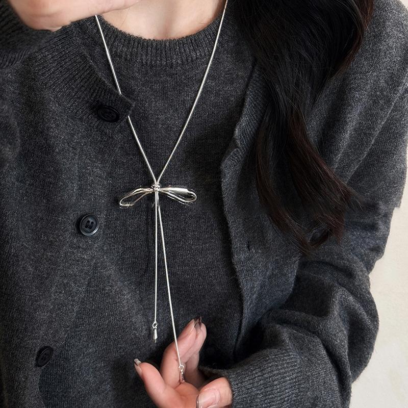 Korean Simple Bow Pull-out Necklace for Women's Fashion Versatile Long Collarbone Chain Necklace for Women