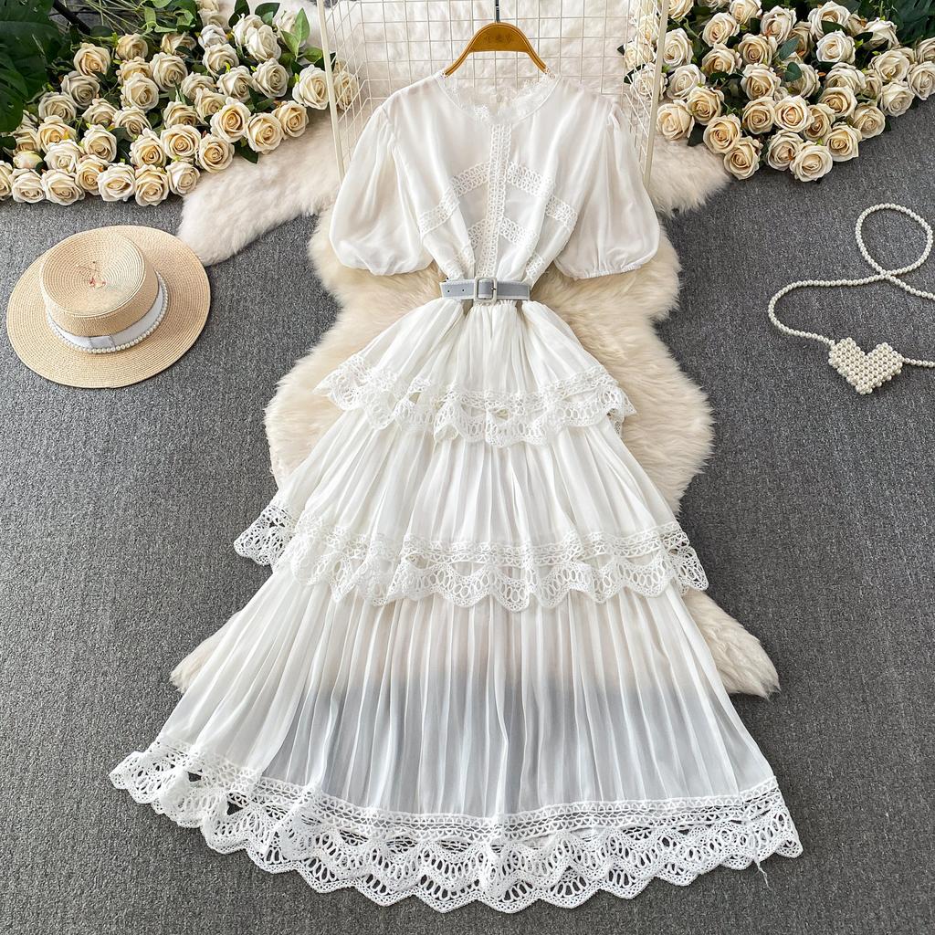 Commuter Retro Lace Splicing Round Neck Bubble Sleeve Dress Women's Autumn and Winter Thin Temperament Cake Ruffle Edge Dress