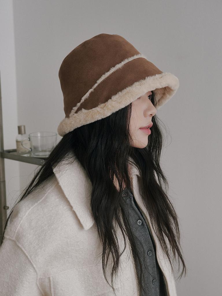 Olinkeompeulliteu Moon Suede Bonnet Hat (Brown)